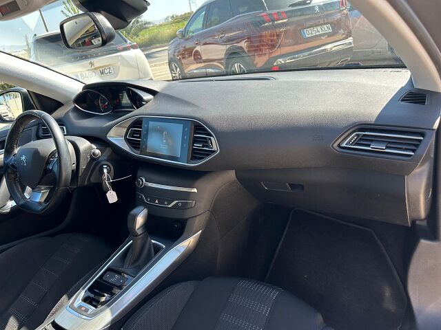 PEUGEOT 308 ALLURE 1.2 E-THP AUTO SPANISH LHD IN SPAIN 61000 MILES SUPERB 2017